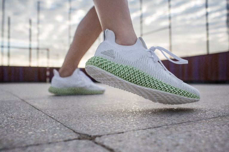 革新的ミッドソール「ADIDAS 4D」搭載。「ALPHAEDGE 4D（アルファエッジ フォーディー）」が11月17日（土）より新発売。