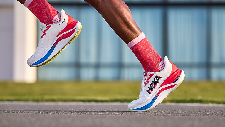 HOKA ホカ　ランニングウェア　上下セット　グラデーション Runners Pulse