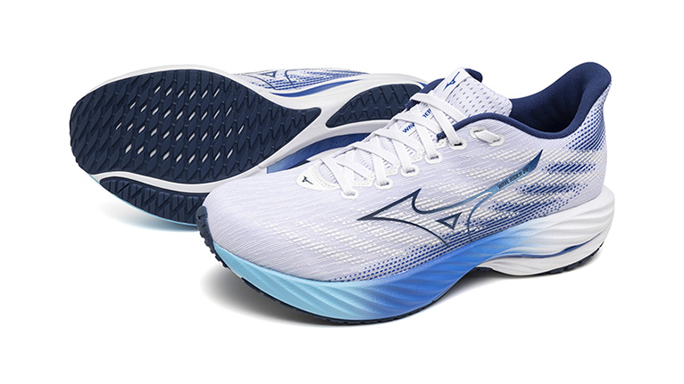 Mizuno＜ミズノ＞のフラッグシップモデルの最新作「WAVE RIDER 28」が9月6日より発売。新素材MIZUNO ENERZY NXT搭載でクッション性もアップ