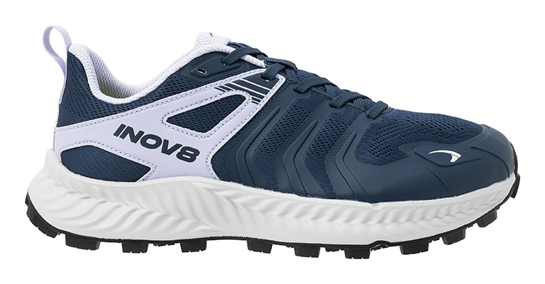 INOV8＜イノヴェイト＞のトレイルランシューズ「TRAILTALON」が、新ロゴを載せてリニューアル。地面を掴むようなグリップ力で、どんな路面も走破