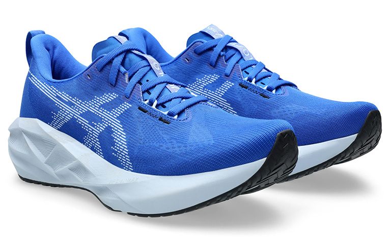 軽量で反発性に優れたASICS＜アシックス＞の「NOVABLAST」最新作。5代目モデルが11月21日より先行発売開始