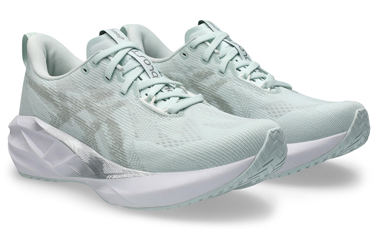 軽量で反発性に優れたASICS＜アシックス＞の「NOVABLAST」最新作。5代目モデルが11月21日より先行発売開始