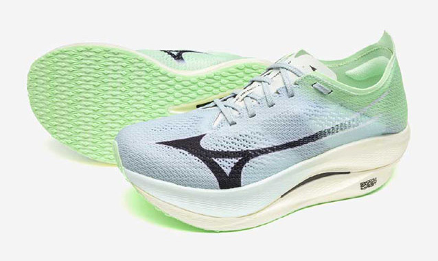 Mizuno＜ミズノ＞のスピードランナー向けランニングシューズ「WAVE REBELLION PRO 3」と「WAVE REBELLION PRO LOW」が11月29日より発売。反発性とクッション性がさらにアップ