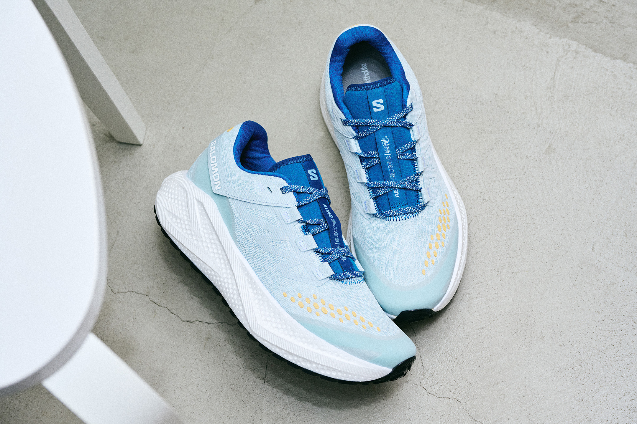 Salomon AERO GLIDE 3 GRVLはロードからトレイルまであらゆるシーンで快適な走り心地！