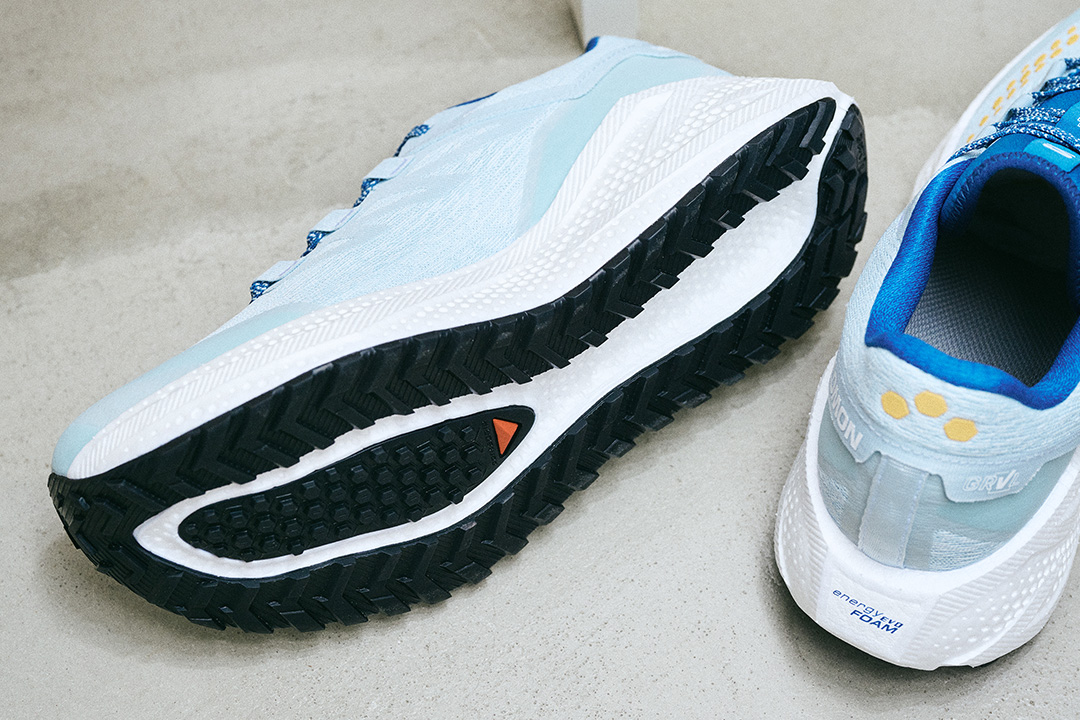 Salomon AERO GLIDE 3 GRVLはロードからトレイルまであらゆるシーンで快適な走り心地！