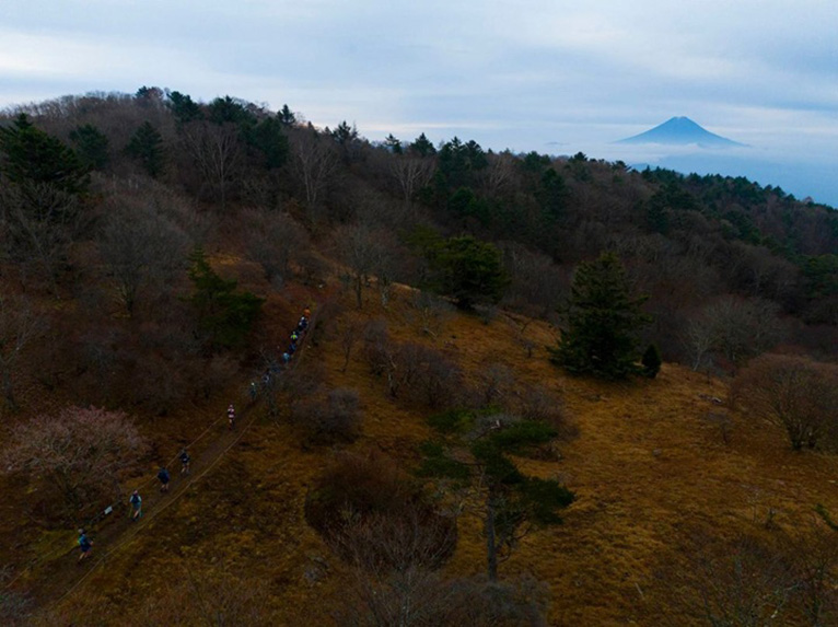2025年11月開催。山梨の山々を堪能するロングトレイルツアー「甲斐国ロングトレイル PASaPASA」。参加エントリー受付けは5月31日まで