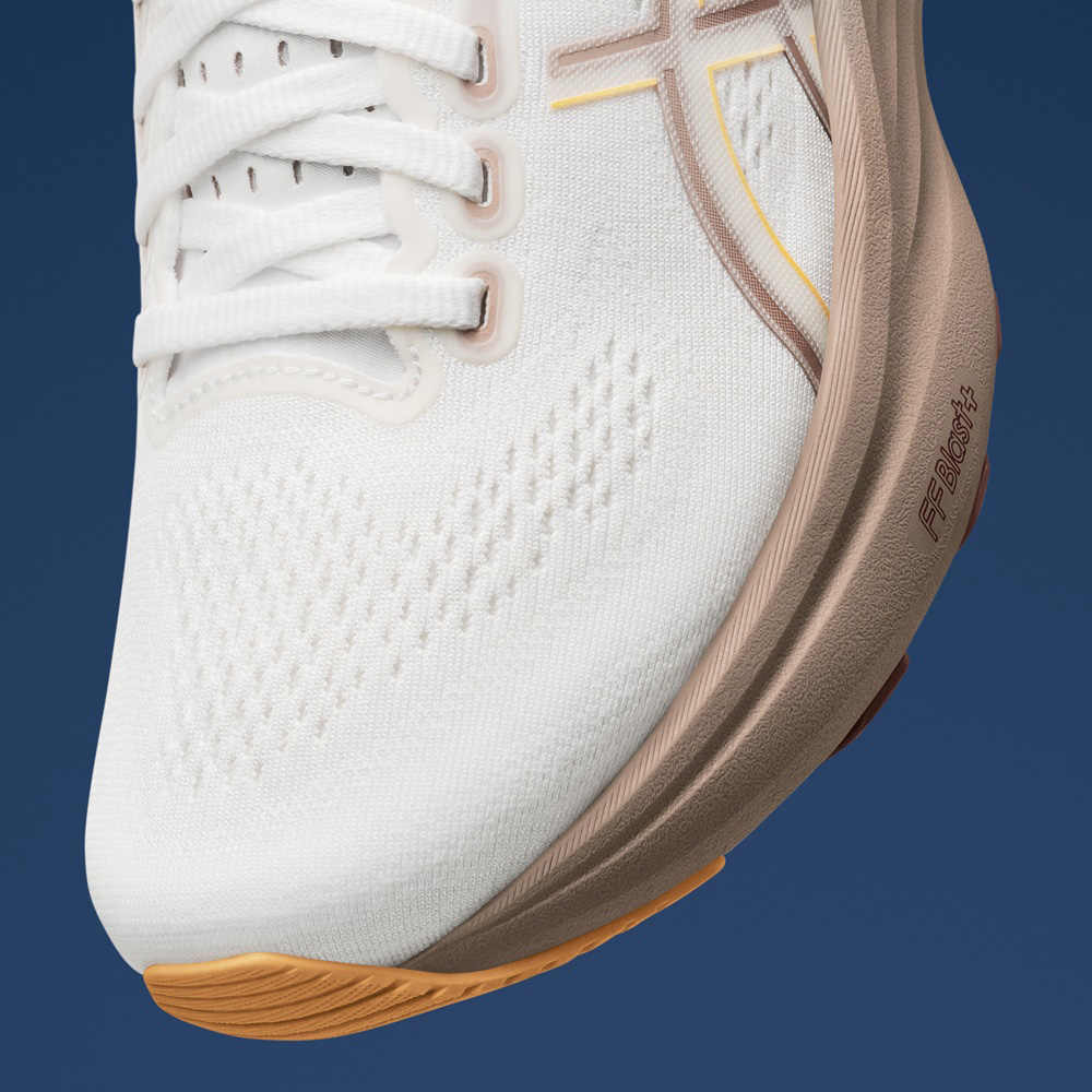 安定性と快適性を追求したASICS＜アシックス＞の「GEL-KAYANO 32」が6月12日より先行発売開始