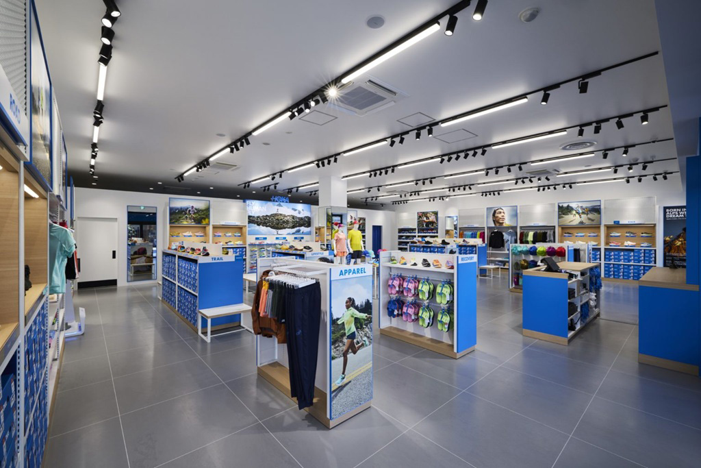 HOKA＜ホカ＞が、国内最大級の売場面積を誇る新店「HOKA三井アウトレットパーク木更津店」を6月23日にオープン