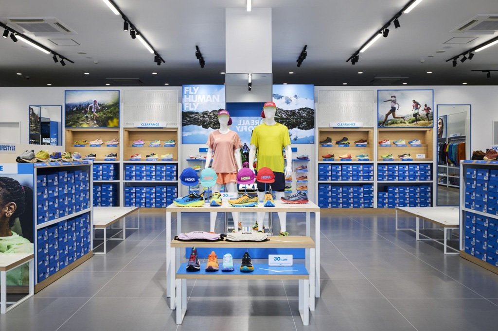 HOKA＜ホカ＞が、国内最大級の売場面積を誇る新店「HOKA三井アウトレットパーク木更津店」を6月23日にオープン