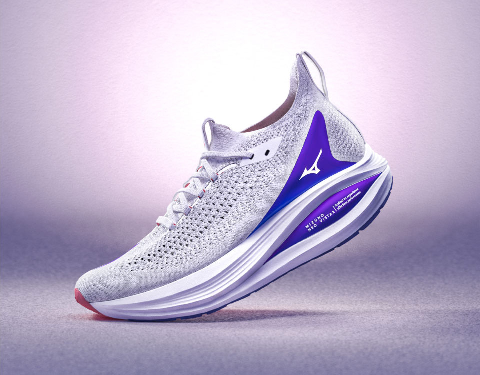Mizuno＜ミズノ＞から、スーパートレーナーの2代目モデル「MIZUNO NEO VISTA 2」が登場。6月20日より発売開始