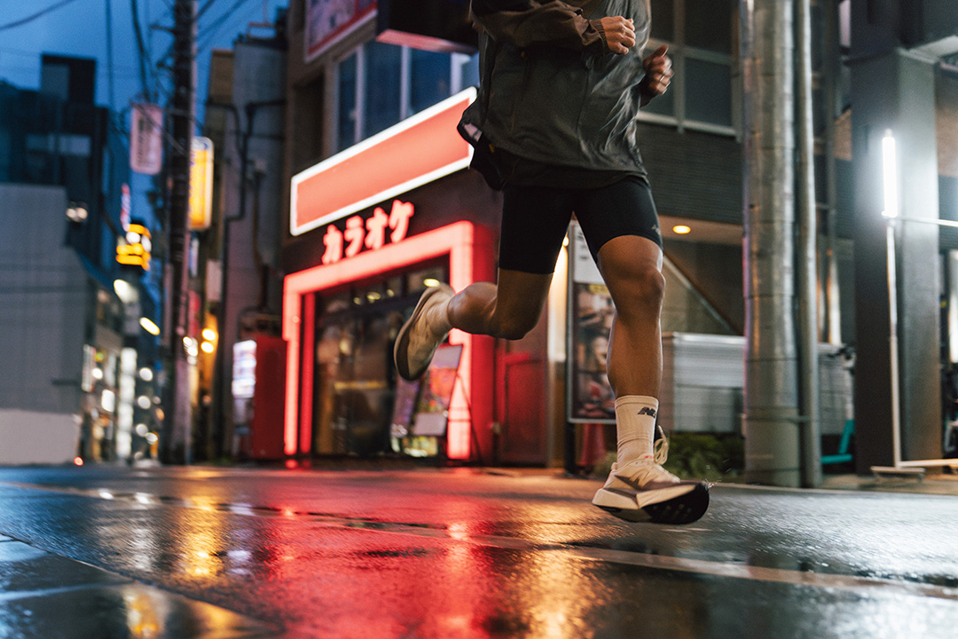 軽量性と反発性が自慢のNew Balance＜ニューバランス＞のニューモデル、「FuelCell Rebel v5」が7月1日より発売