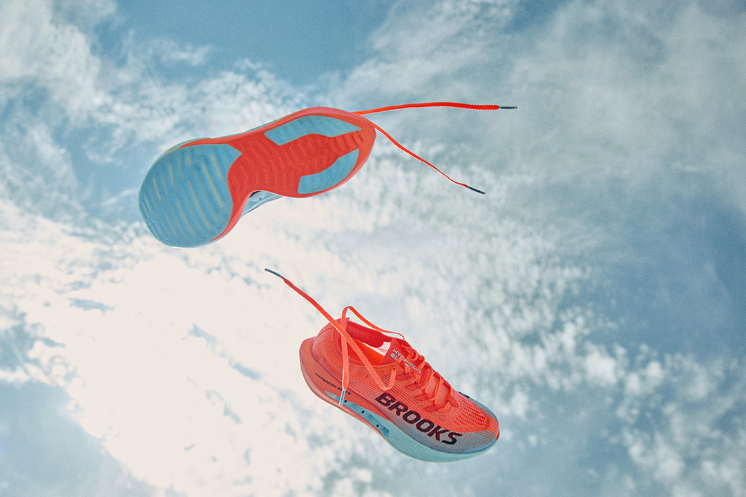 プロマラソンランナーのデジレ・リンデン氏と共同開発。BROOKS＜ブルックス＞の「Hyperion Elite 5」が8月28日より発売