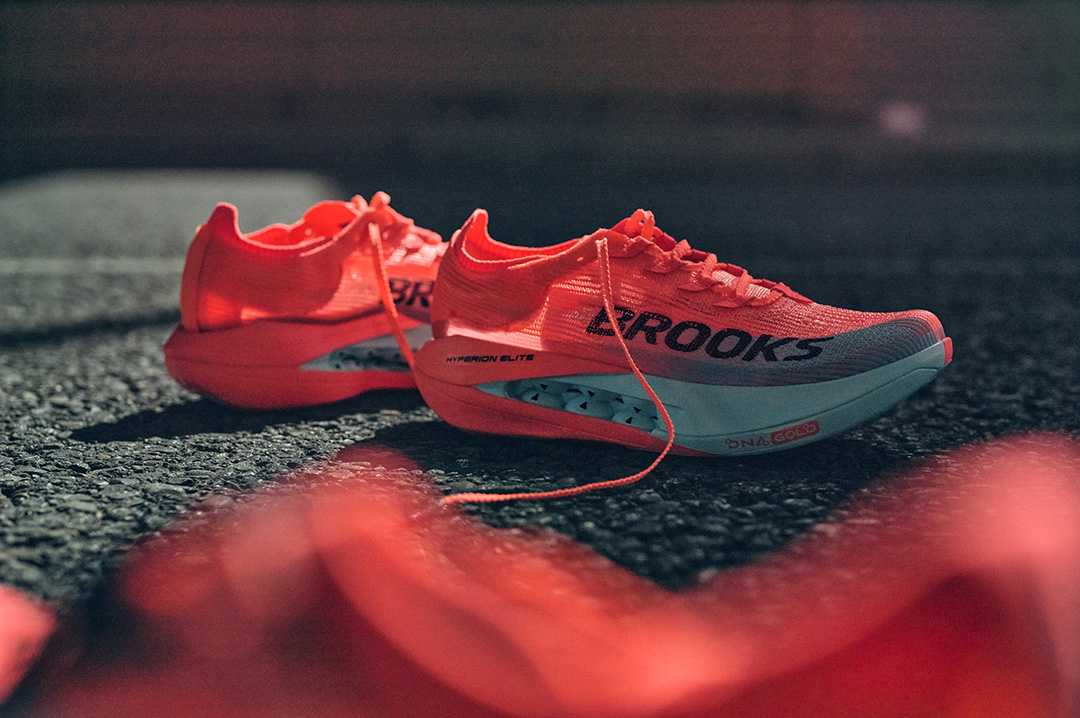 プロマラソンランナーのデジレ・リンデン氏と共同開発。BROOKS＜ブルックス＞の「Hyperion Elite 5」が8月28日より発売