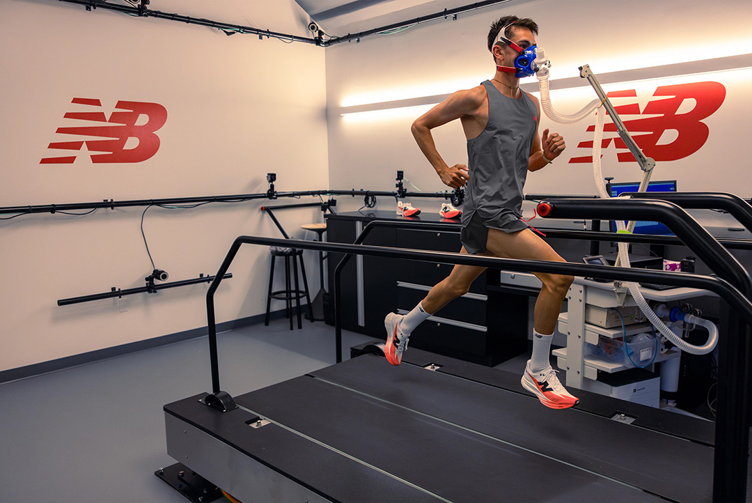 レースのために生まれた一足。New Balance＜ニューバランス＞のトップモデル 「FuelCell SuperComp Elite v5」が8月7日より発売