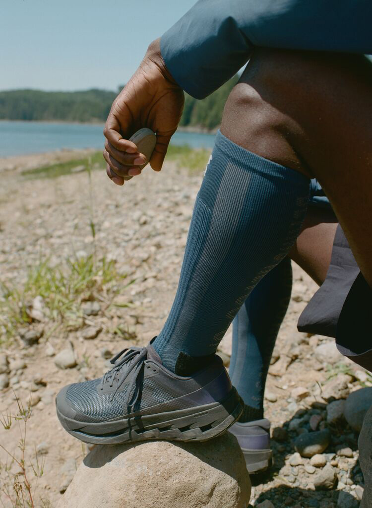 On×BEAMS×REI Co-opのカプセルコレクションが9月25日にローンチ。「Cloudultra 3」もラインアップ