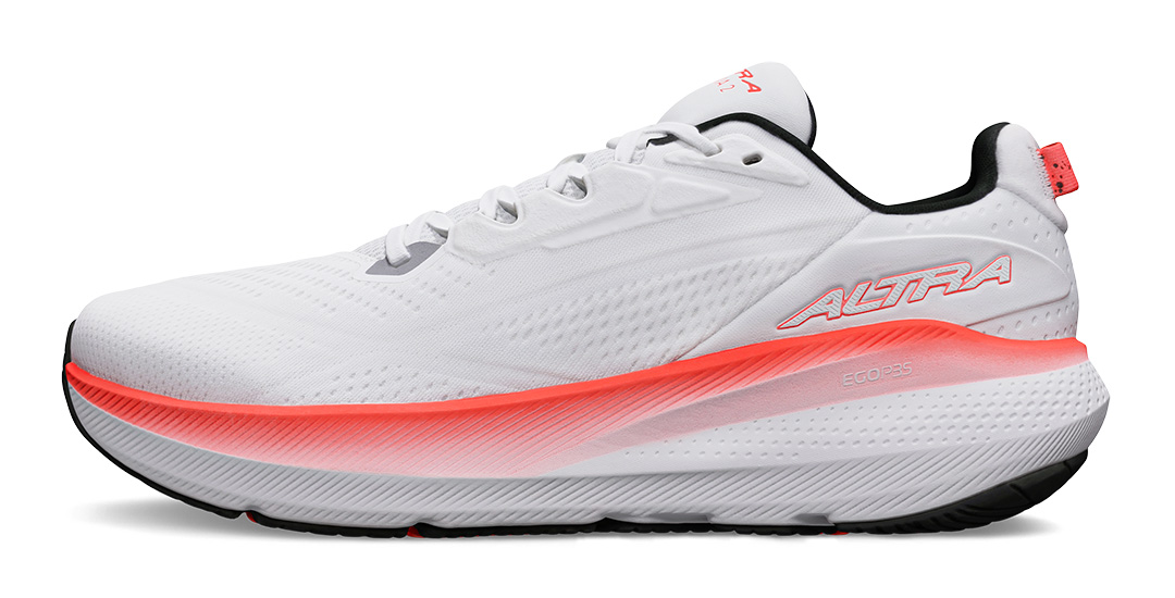 最大級のクッションと快適さが進化。ALTRA<アルトラ>から新ミッドソール搭載の「FWD VIA 2」が登場。10月18日発売