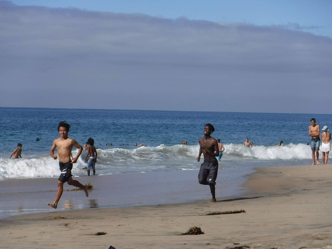 ビーチランのすすめ。砂浜を走る心地よさと効果