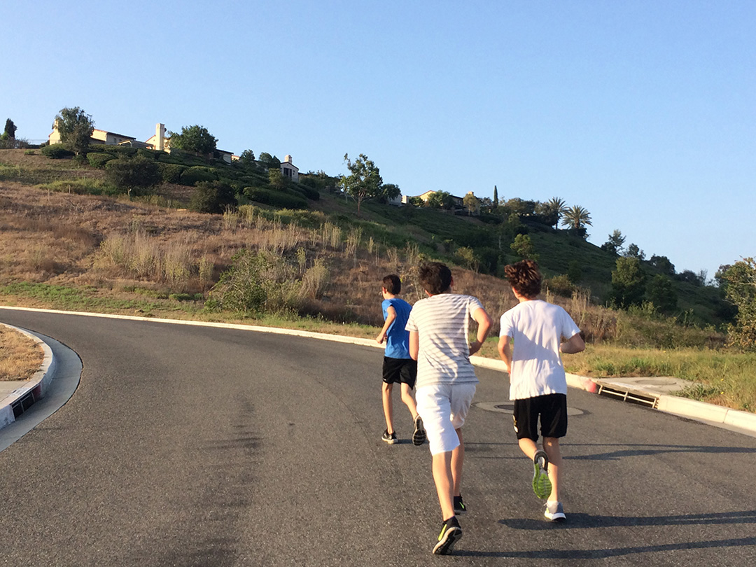 短距離を速く走るトレーニングは長距離ランナーにも有効