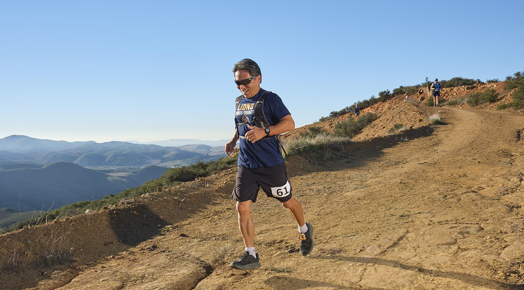 年に数日しか入れない「オレンジ郡のヨセミテ」で行われたトレイルランニングレース