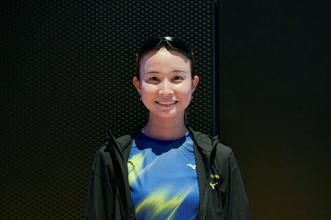 勝負レースにおいて、自分の限界を超越するために誕生。それが軽量性と反発性、安定性の3拍子が揃った、MIZUNO HYPERWARPだ!