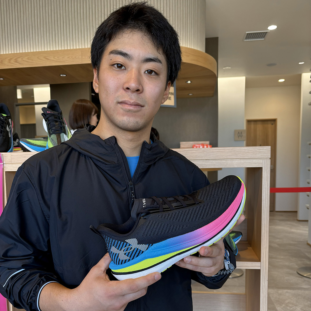 UNDER ARMOUR<アンダーアーマー>の新作をアメリカのアスリートスチューデントが試してみた!