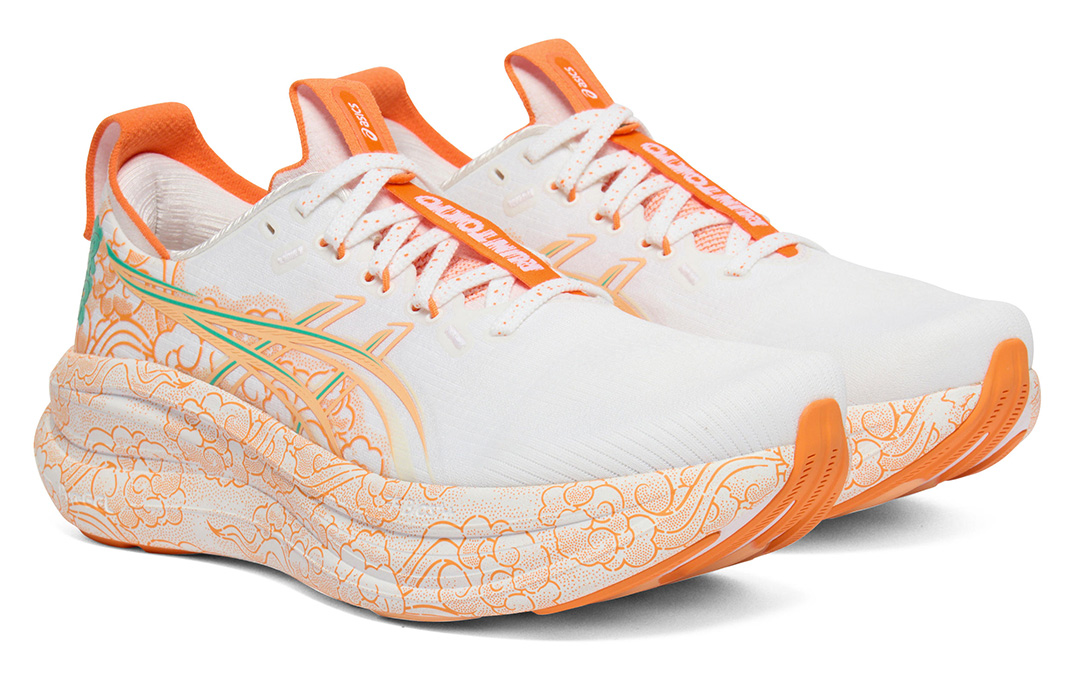 「東京マラソン2026」を記念したASICS＜アシックス＞のランニングシューズ2モデルが発売。「息吹」をモチーフにしたグラフィックを採用