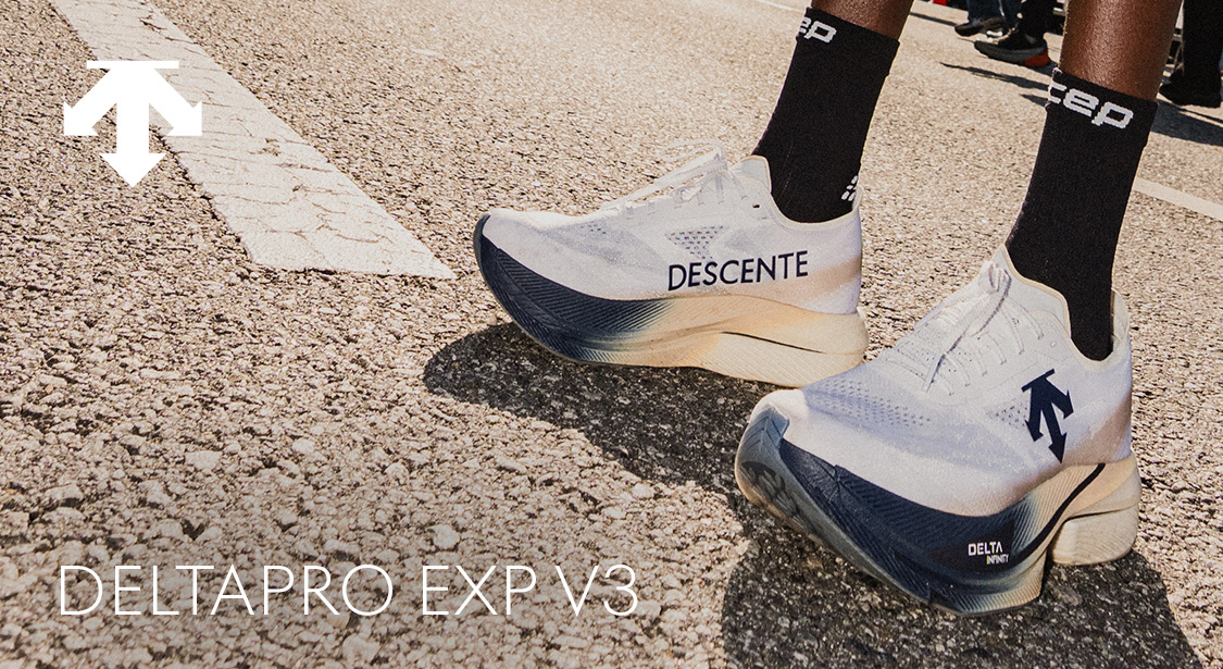 DESCENTE＜デサント＞のトップランナー向けランニングシューズ「DELTAPRO EXP V3」がデビュー。直営店＆オンラインストアにて発売開始