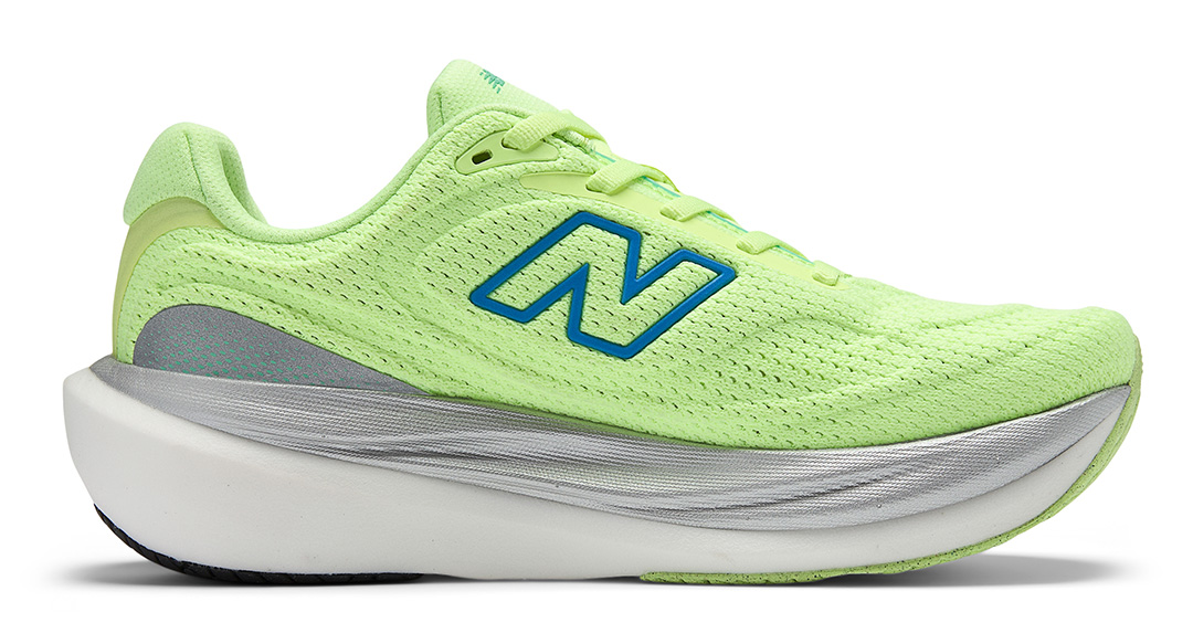 New Balance＜ニューバランス＞が新たなミッドソールプラットフォーム搭載の「1080v15」を発売。デイリーランがさらに快適に