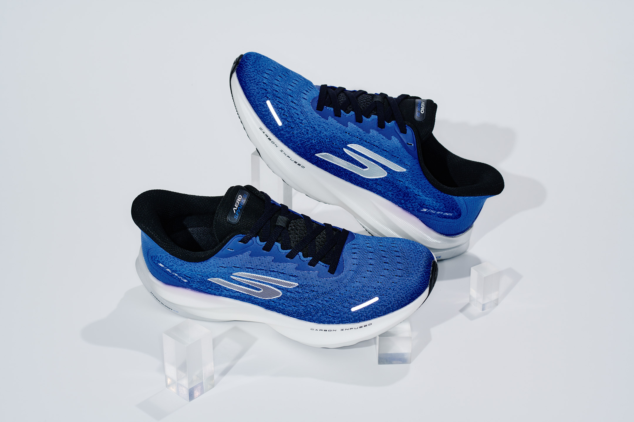 ハンズフリーで履けて快適にフィット。SKECHERS<スケッチャーズ>からスリップインズランニングシューズが登場！