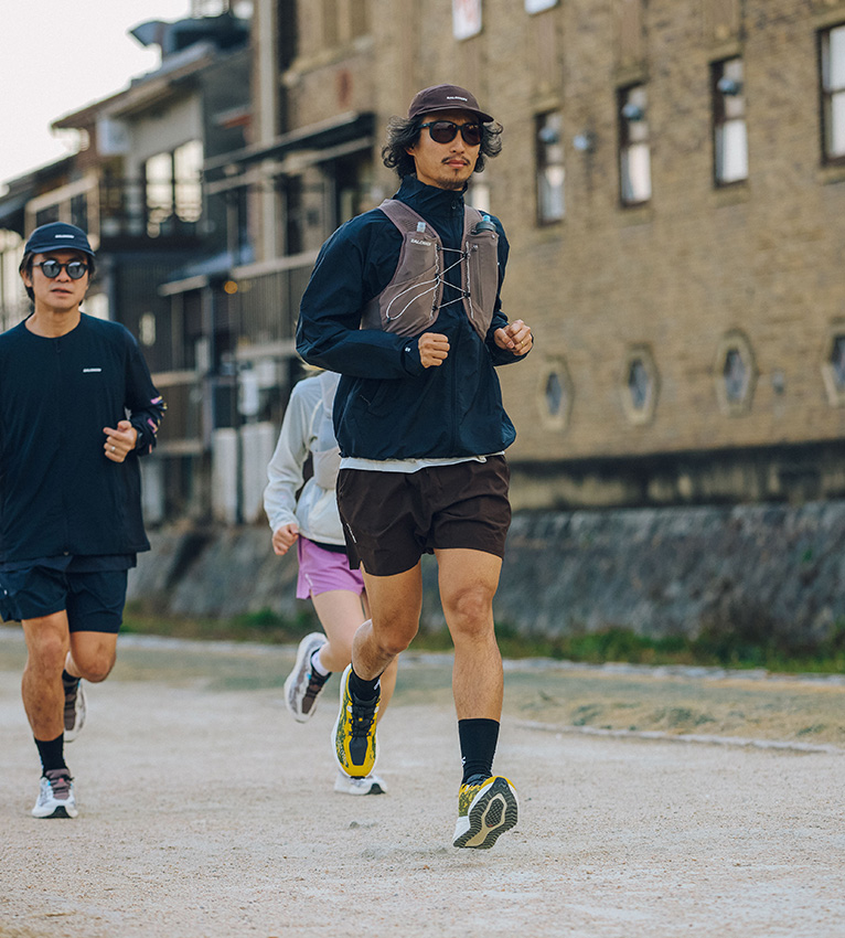 京都旅ランで活躍したサロモン「エアロ グライド 4 グラベル」の履き心地を実走レビュー！