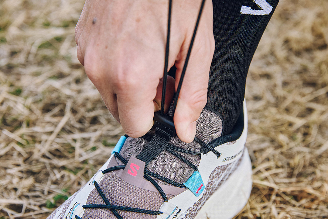 京都旅ランで活躍したサロモン「エアロ グライド 4 グラベル」の履き心地を実走レビュー！