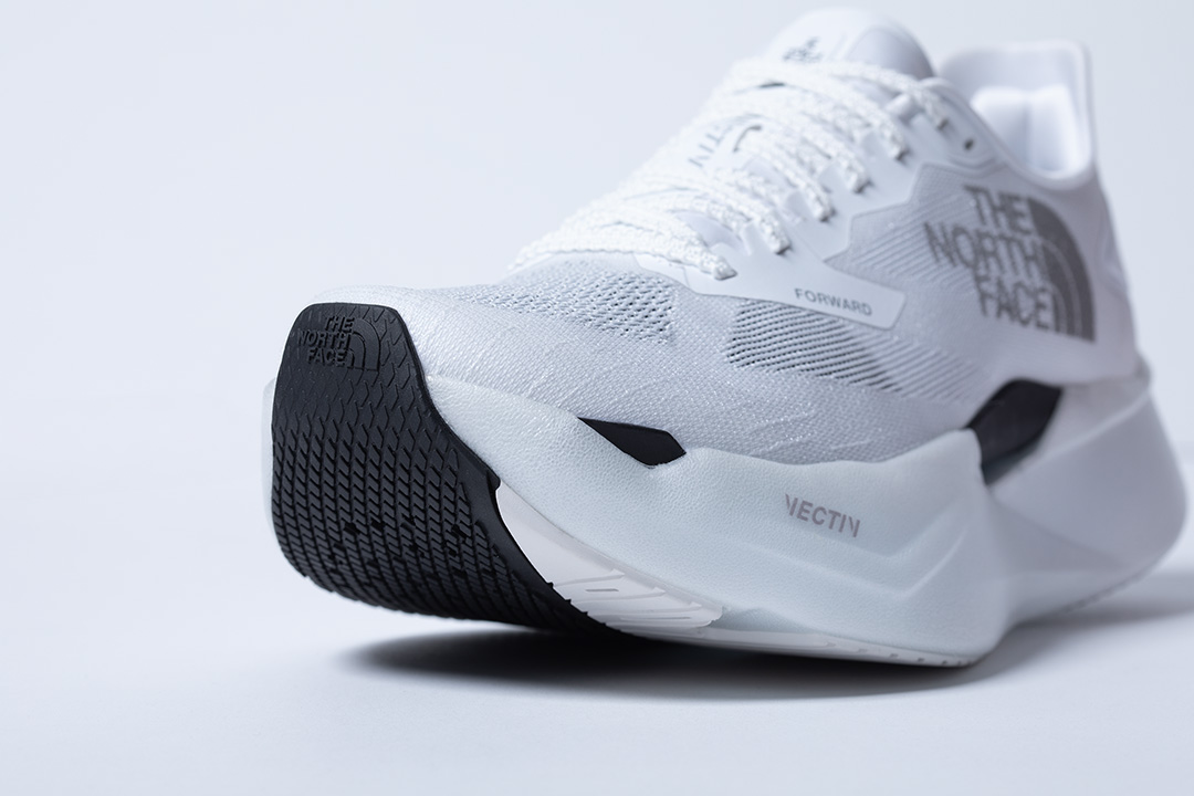 VECTIV for ROAD RUNNING Part.1　遂に登場した、VECTIVのロードランニングシューズ。VECTIV Forward / VECTIV versa